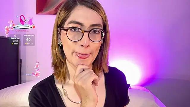 rousseblossom online show from 09/15/25, 11:16