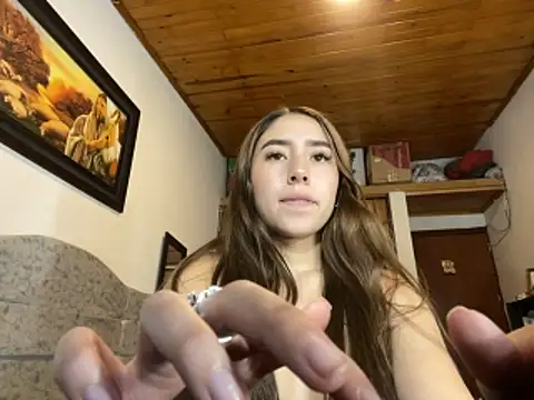 Snapshot of SweetMaddiee_ chatting on 11/09/25, 10:41 SweetMaddiee online show from 11/09/25, 10:41