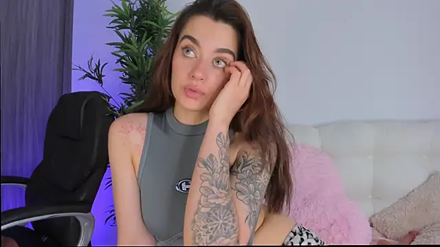 MissLana77 online show from 11/05/25, 12:43