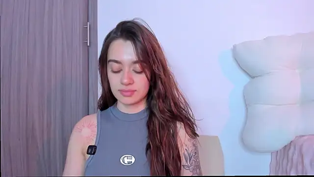 Snapshot of MissLana77 chatting on 03/08/26, 12:52 MissLana77 online show from 03/08/26, 12:52