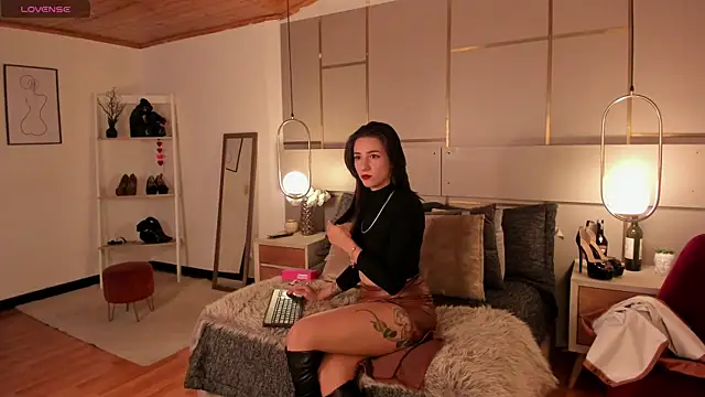 Lina Montclair online show from 01/14/26, 06:24