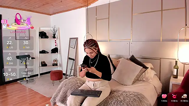 Snapshot of Lina_Montclair chatting on 03/04/26, 07:42 Lina Montclair online show from 03/04/26, 07:42