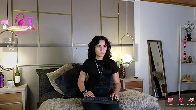 Snapshot of Lina_Montclair chatting on 03/24/26, 09:09 Lina Montclair online show from 03/24/26, 09:09