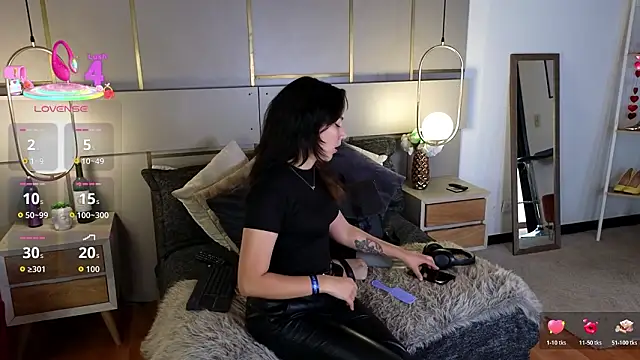 Snapshot of Lina_Montclair chatting on 03/25/26, 07:09 Lina Montclair online show from 03/25/26, 07:09