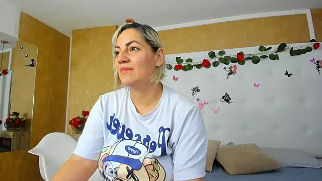 Heidy milf online show from 02/23/26, 08:06