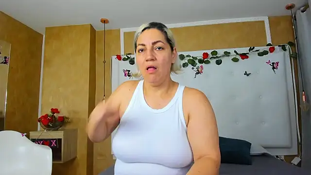 Heidy milf online show from 02/26/26, 08:41