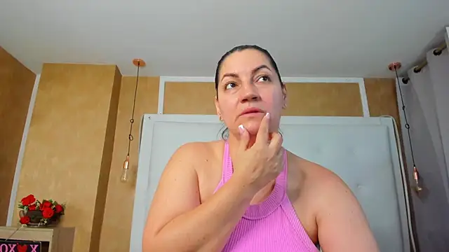 Snapshot of Heidy_milf chatting on 07/09/26, 08:35 Heidy milf online show from 07/09/26, 08:35