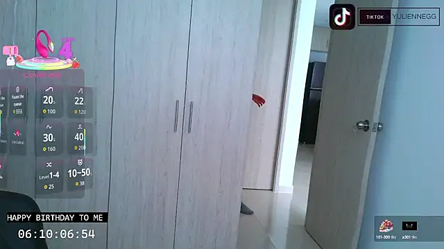 Snapshot of Yulienneg chatting on 09/17/25, 06:53 Yulienneg online show from 09/17/25, 06:53