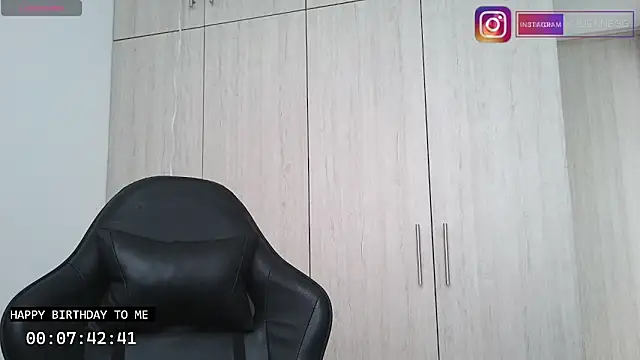 Snapshot of Yulienneg chatting on 09/23/25, 09:18 Yulienneg online show from 09/23/25, 09:18