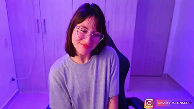 Snapshot of Yulienneg chatting on 10/01/25, 12:05 Yulienneg online show from 10/01/25, 12:05