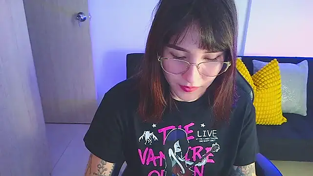 Yulienneg online show from 02/01/26, 01:04