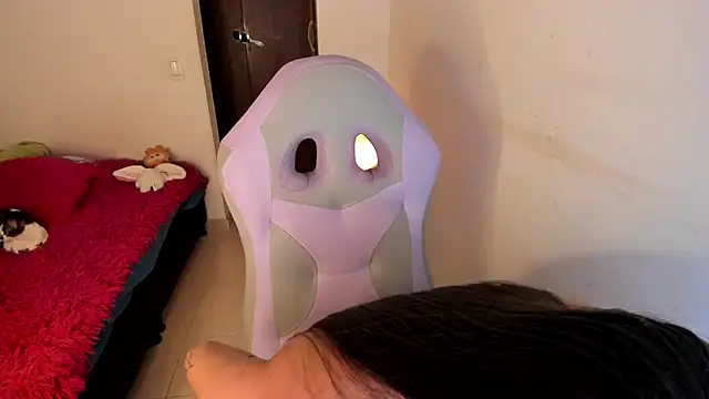 Snapshot of lain_t chatting on 04/16/26, 03:29 lain t online show from 04/16/26, 03:29