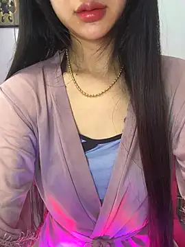 Snapshot of Sexlove_bb chatting on 10/21/25, 10:10 Sexlove bb online show from 10/21/25, 10:10