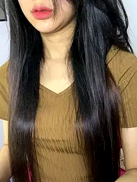 Snapshot of Sexlove_bb chatting on 10/27/25, 05:11 Sexlove bb online show from 10/27/25, 05:11