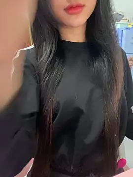 Snapshot of Sexlove_bb chatting on 01/06/26, 05:33 Sexlove bb online show from 01/06/26, 05:33