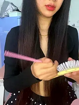 Snapshot of Sexlove_bb chatting on 01/12/26, 06:18 Sexlove bb online show from 01/12/26, 06:18