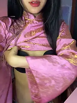 Snapshot of Sexlove_bb chatting on 02/17/26, 12:01 Sexlove bb online show from 02/17/26, 12:01