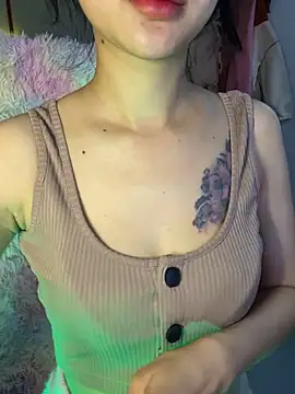 Snapshot of Sexlove_bb chatting on 02/27/26, 12:32 Sexlove bb online show from 02/27/26, 12:32