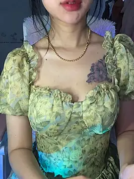 Snapshot of Sexlove_bb chatting on 03/05/26, 12:28 Sexlove bb online show from 03/05/26, 12:28