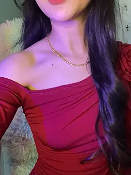 Snapshot of Sexlove_bb chatting on 04/01/26, 12:11 Sexlove bb online show from 04/01/26, 12:11