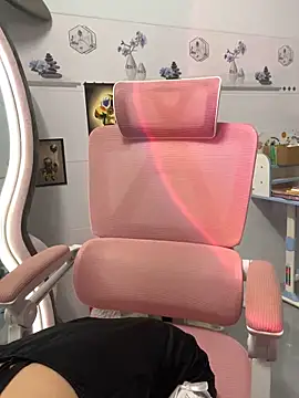 Snapshot of Sexlove_bb chatting on 04/10/26, 11:09 Sexlove bb online show from 04/10/26, 11:09