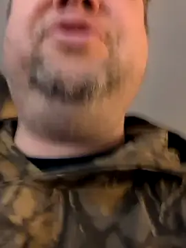 Snapshot of Single_White_Male chatting on 12/20/25, 11:28 Single White Male online show from 12/20/25, 11:28