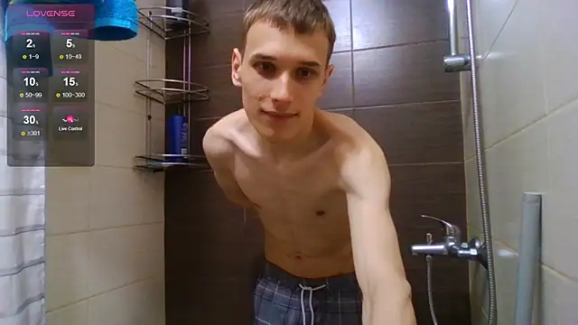 Snapshot of your___honeyy chatting on 06/14/26, 10:12 your honeyy online show from 06/14/26, 10:12