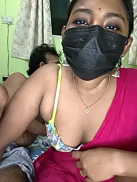 Snapshot of Hot-Sexy-Riya chatting on 09/18/25, 03:47 Hot-Sexy-Riya online show from 09/18/25, 03:47