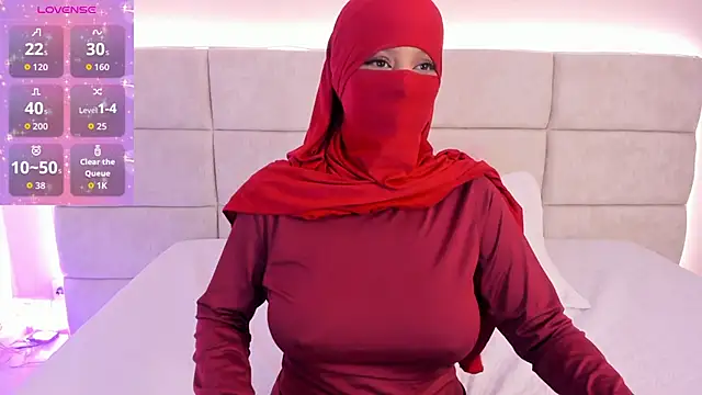 Snapshot of _Nadiaa chatting on 11/27/25, 07:05 Nadiaa online show from 11/27/25, 07:05