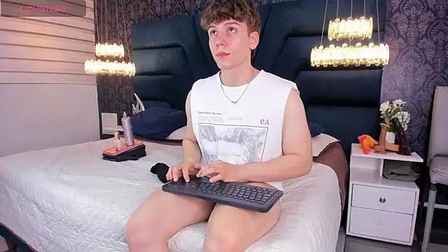 TaylerWhite online show from 02/11/26, 11:48