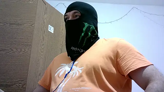 Snapshot of Black_Scorpion91 chatting on 10/15/25, 05:57 Black Scorpion91 online show from 10/15/25, 05:57