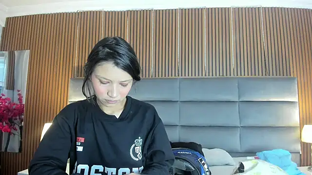 Sophie Calloway online show from 09/22/25, 03:03