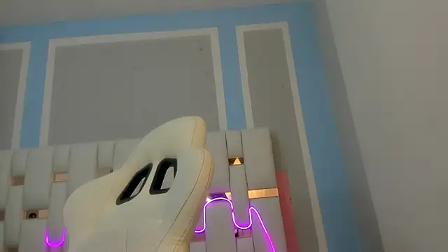 MilkWhore1 online show from 02/09/26, 07:51