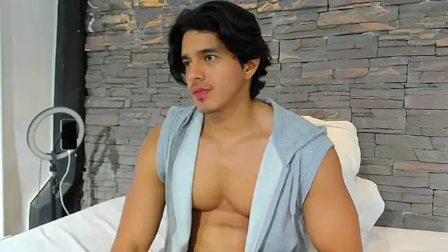 Snapshot of Anker_Colin chatting on 11/19/25, 04:12 Anker Colin online show from 11/19/25, 04:12