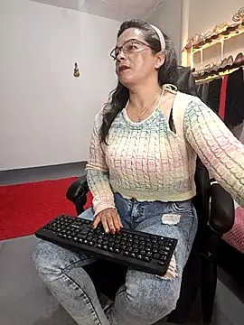 Snapshot of SolVegaNaciente chatting on 03/24/26, 03:44 SolVegaNaciente online show from 03/24/26, 03:44