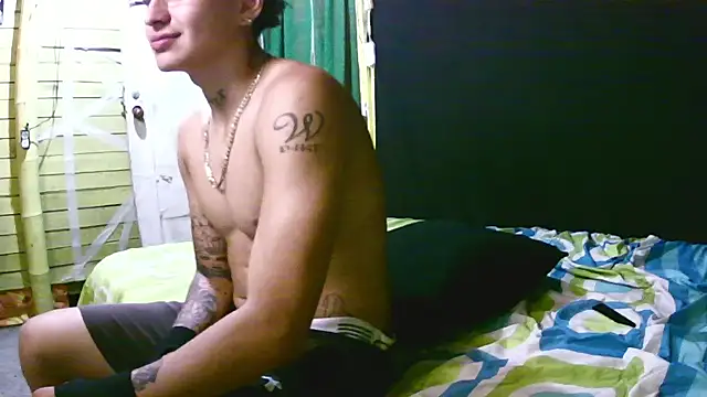 Snapshot of Ebebyjuan chatting on 04/30/26, 12:55 Ebebyjuan online show from 04/30/26, 12:55