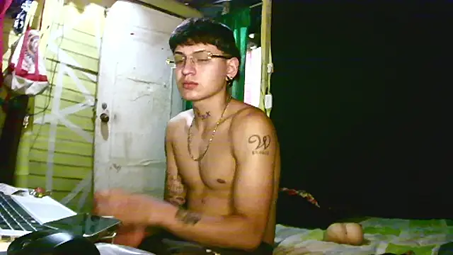 Snapshot of Ebebyjuan chatting on 05/03/26, 11:44 Ebebyjuan online show from 05/03/26, 11:44