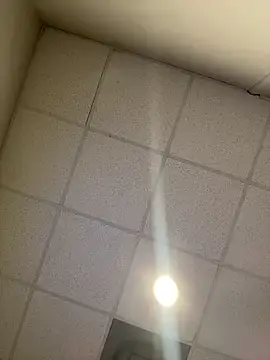 Snapshot of honestlychina chatting on 04/20/26, 10:40 honestlychina online show from 04/20/26, 10:40