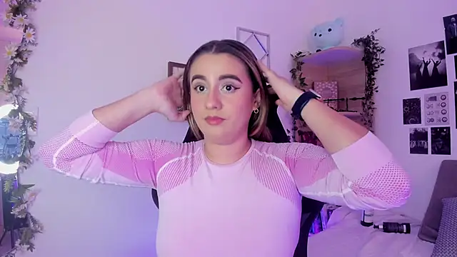 Lana Herondale online show from 09/18/25, 09:39