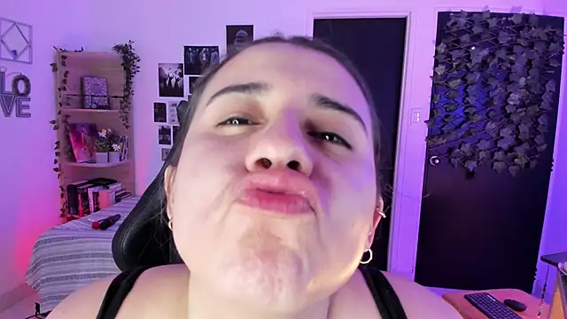 Lana Herondale online show from 11/30/25, 09:13