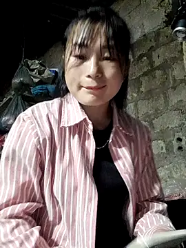 Snapshot of Sunyinn chatting on 02/25/26, 01:04 Sunyinn online show from 02/25/26, 01:04