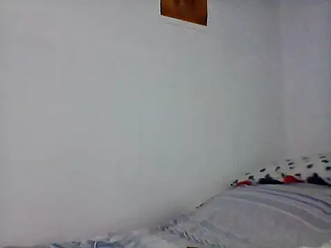 Snapshot of nhayasquirt chatting on 10/09/25, 10:35 nhayasquirt online show from 10/09/25, 10:35