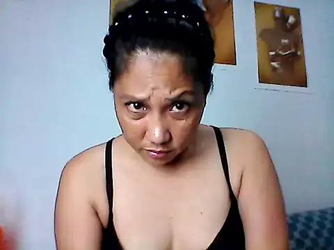 Snapshot of nhayasquirt chatting on 10/15/25, 10:32 nhayasquirt online show from 10/15/25, 10:32