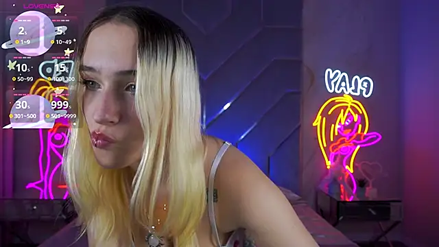 LilElfie online show from 11/30/25, 10:47