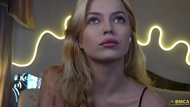 Snapshot of kellypeachcake chatting on 10/28/25, 05:44 kellypeachcake online show from 10/28/25, 05:44