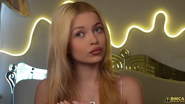 Snapshot of kellypeachcake chatting on 11/16/25, 05:35 kellypeachcake online show from 11/16/25, 05:35