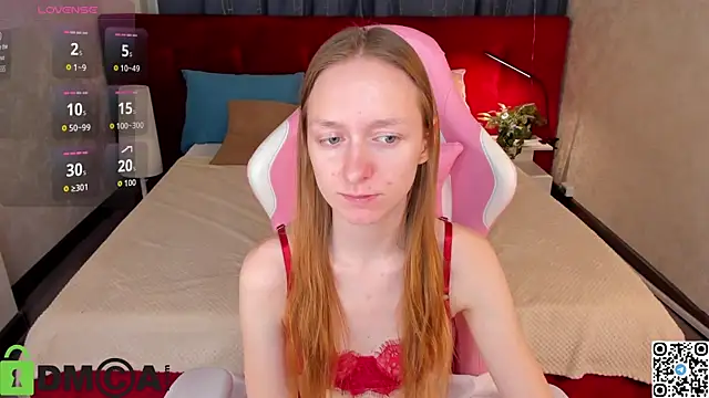 Mia E1fie online show from 11/27/25, 12:02