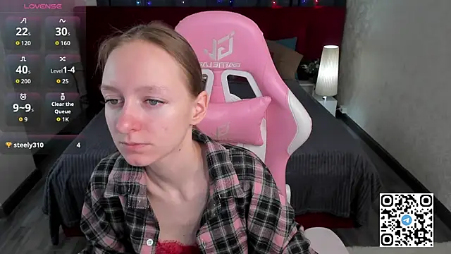 Mia E1fie online show from 02/04/26, 11:20