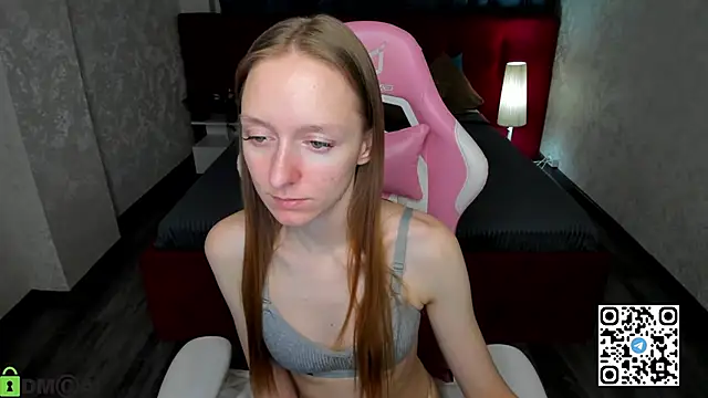 Mia E1fie online show from 02/16/26, 12:07