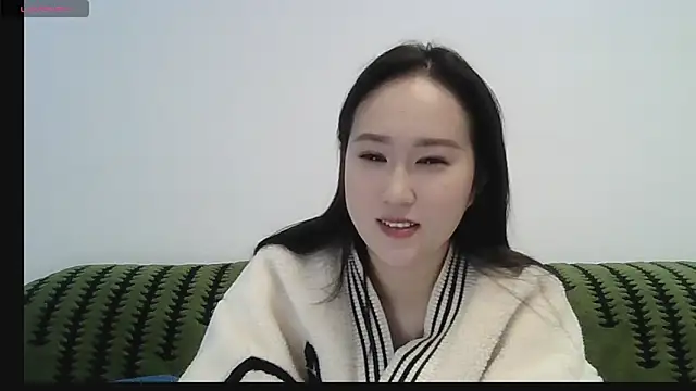 Snapshot of Belinda66 chatting on 11/20/25, 03:34 Belinda66 online show from 11/20/25, 03:34